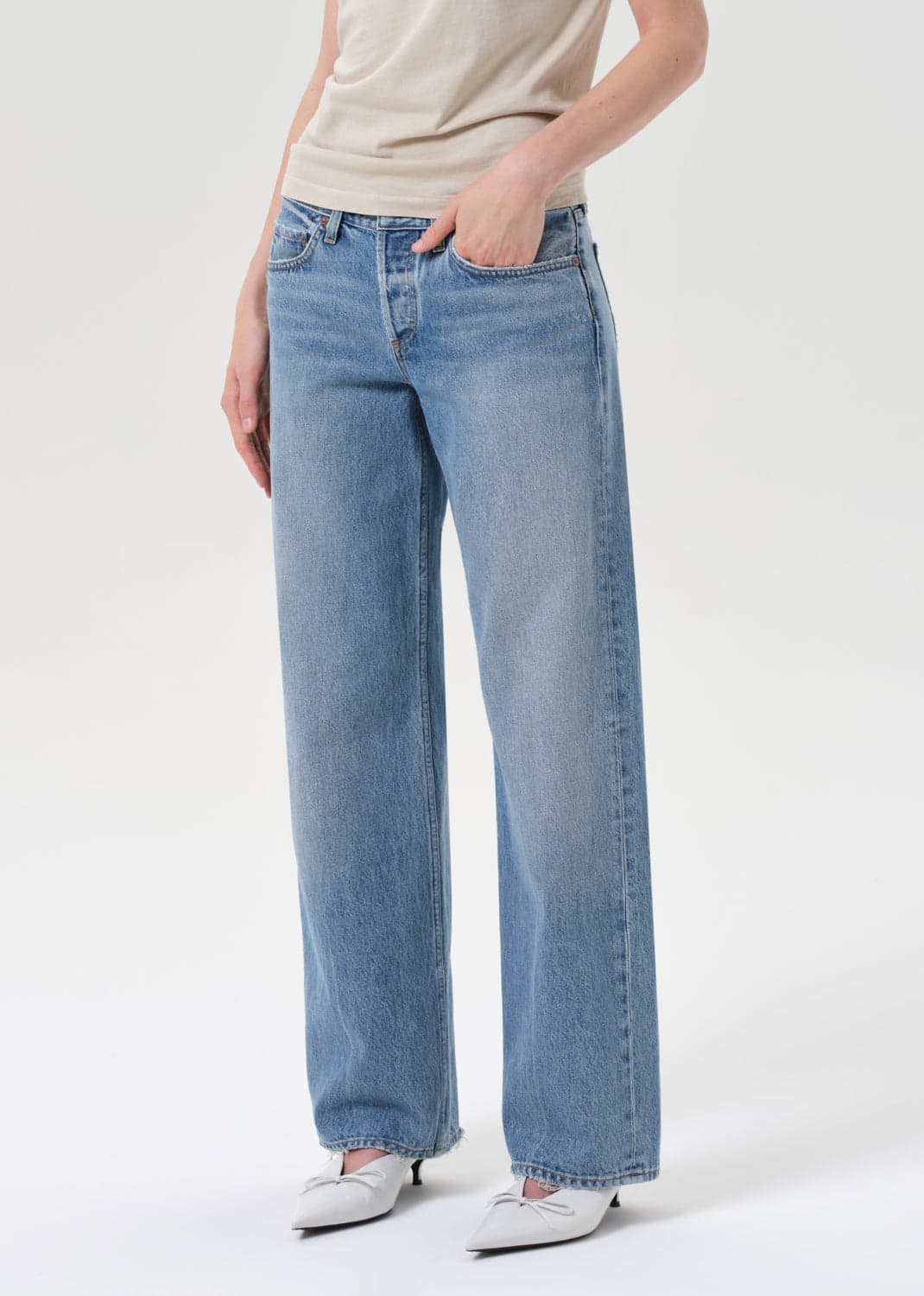Low-Rise Baggy Jeans