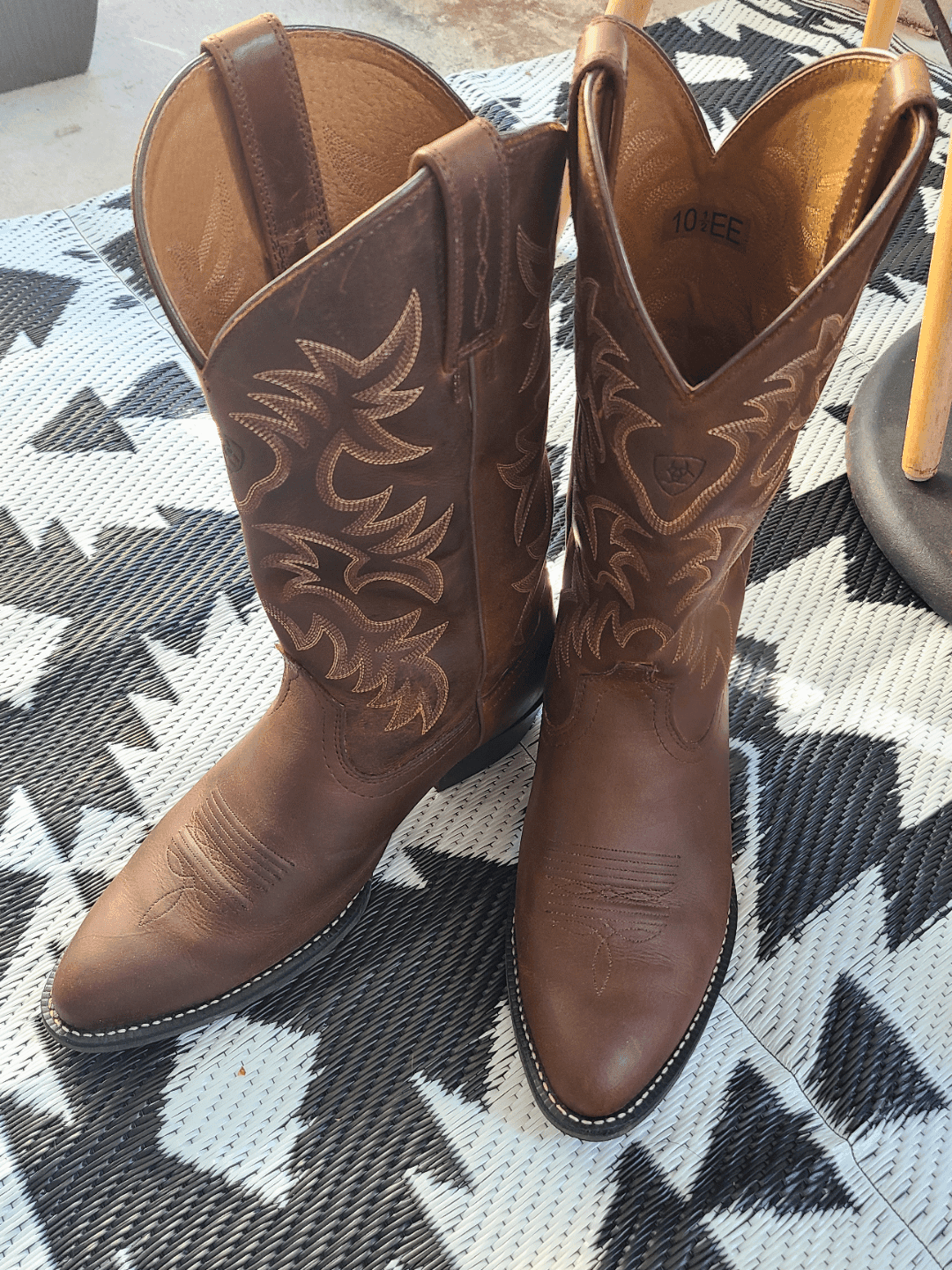 Heritage R Toe Western Boot
