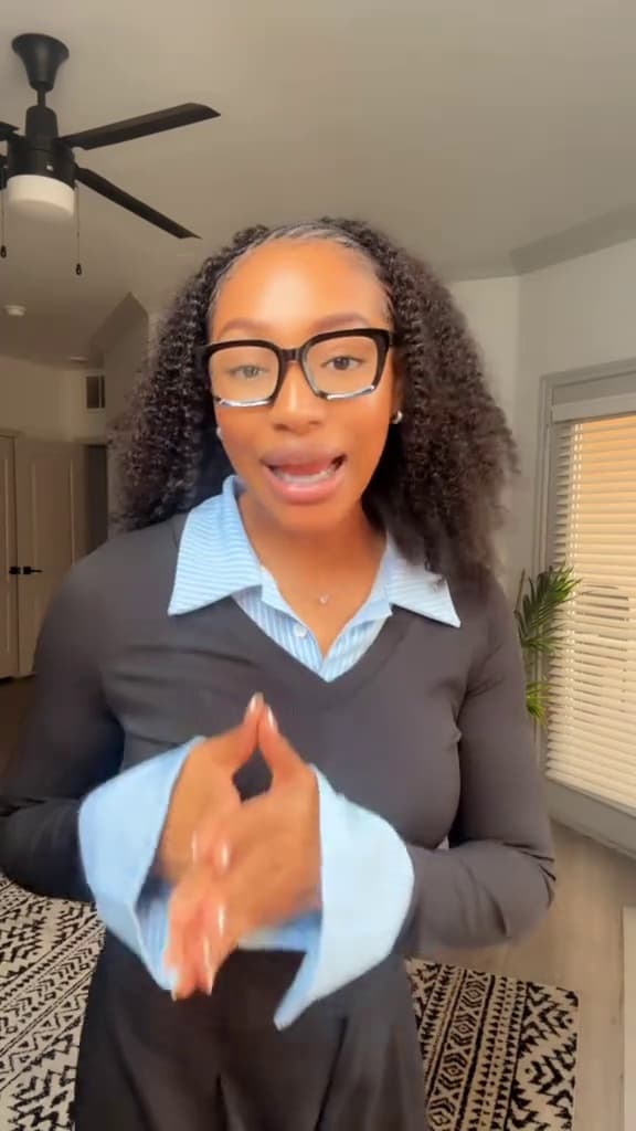 Key event frame at 00:21