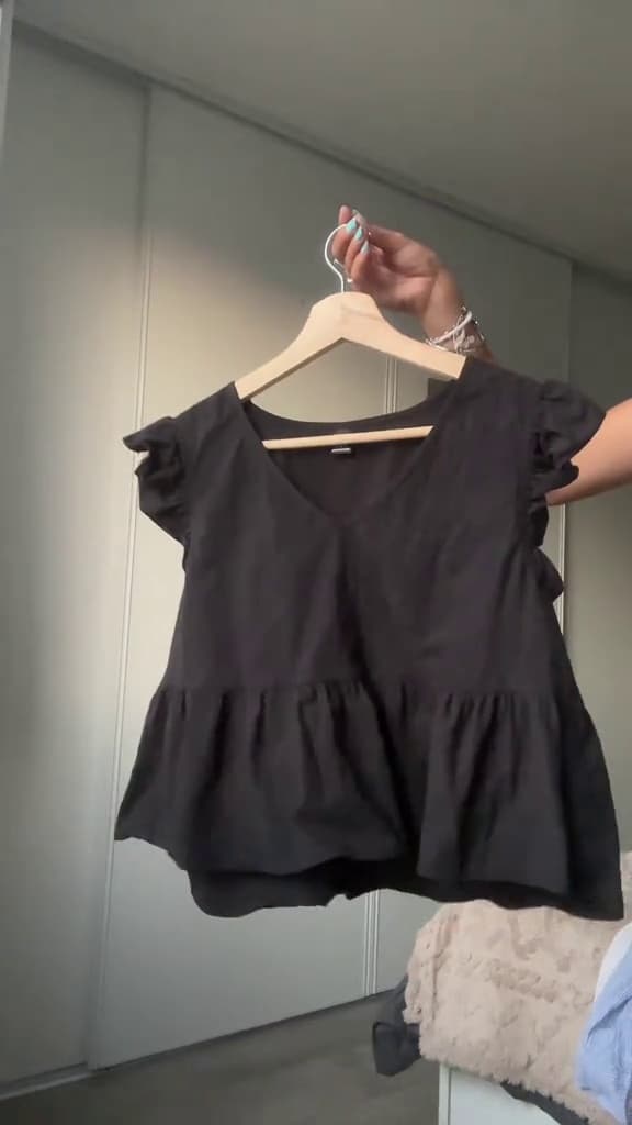 Key event frame at 00:23