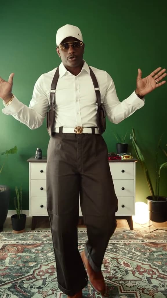 Key event frame at 00:01