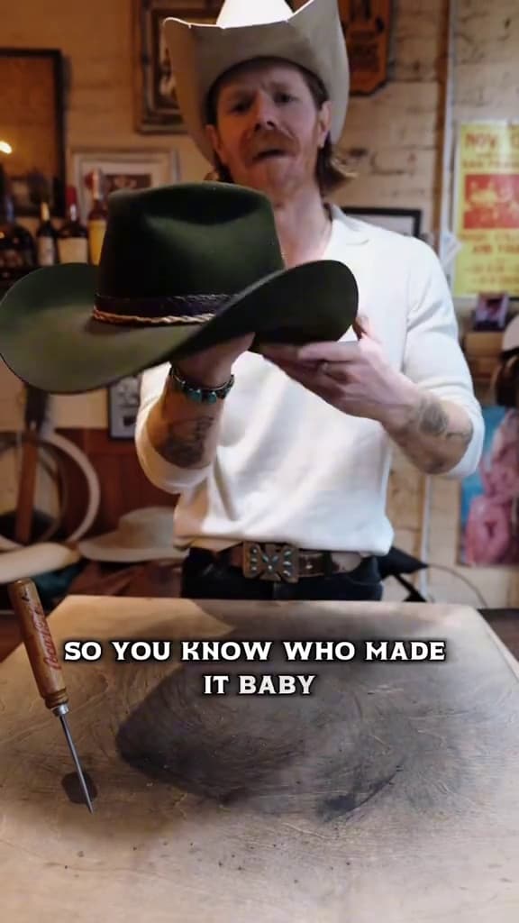 Key event frame at 01:15