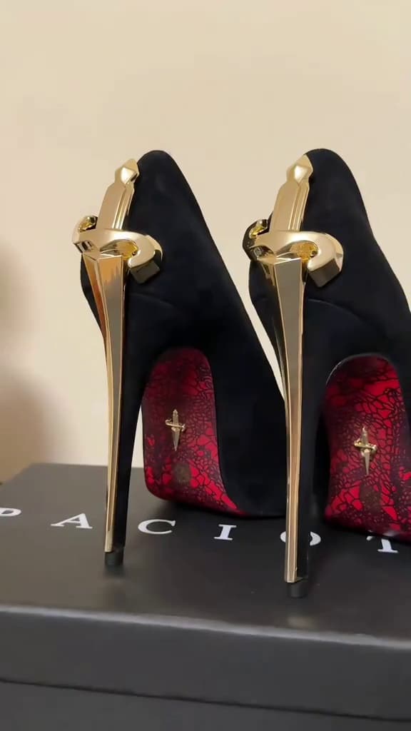 Key event frame at 00:11