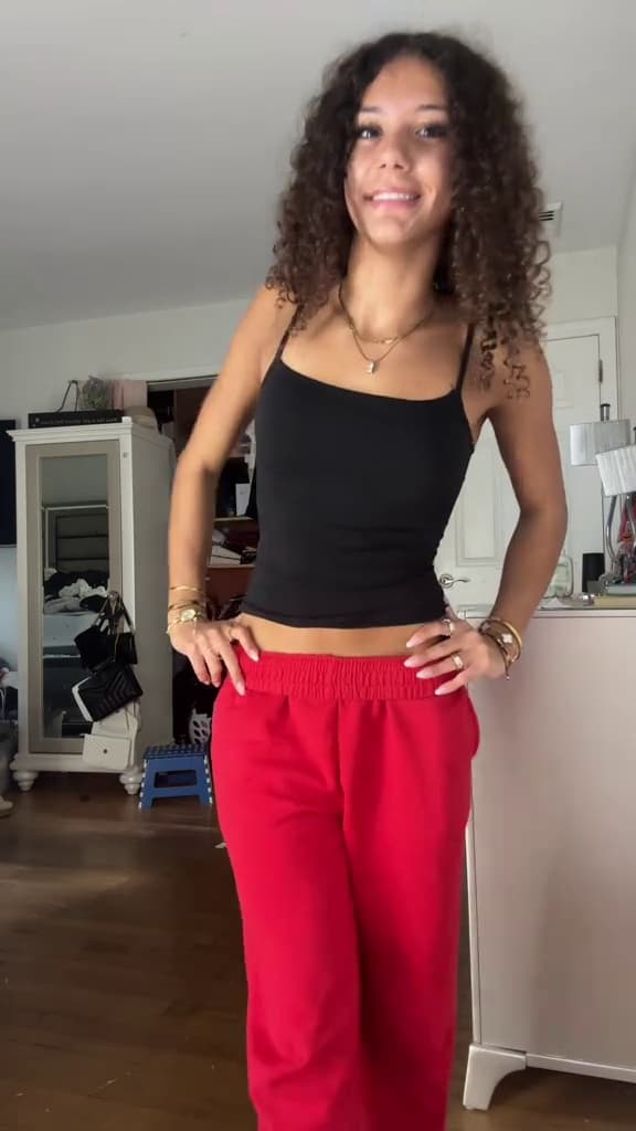 Key event frame at 00:27