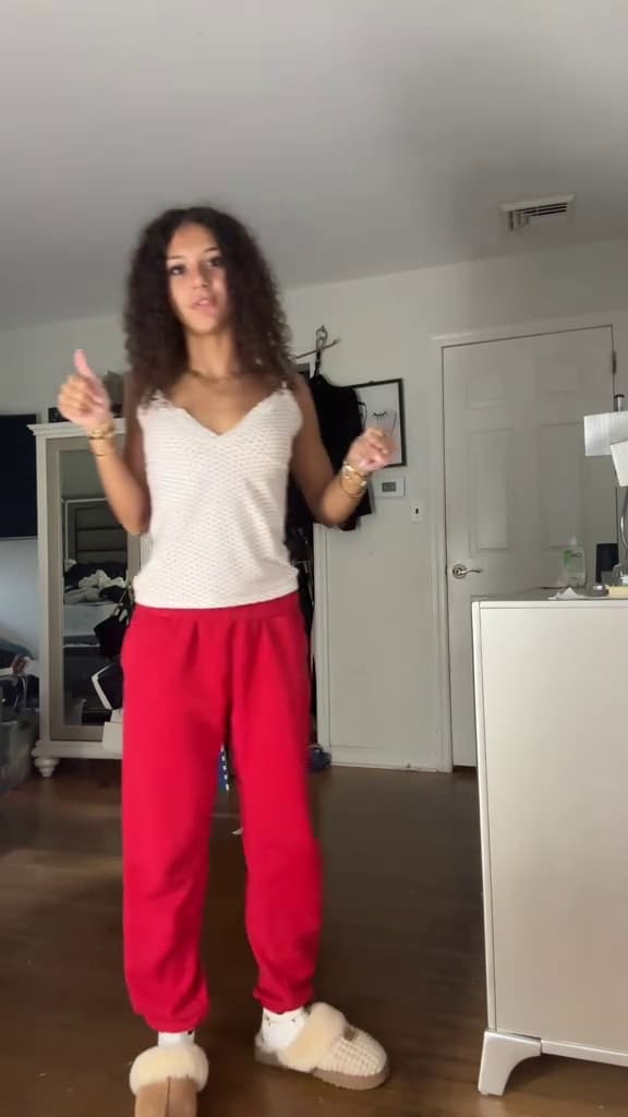 Key event frame at 00:34