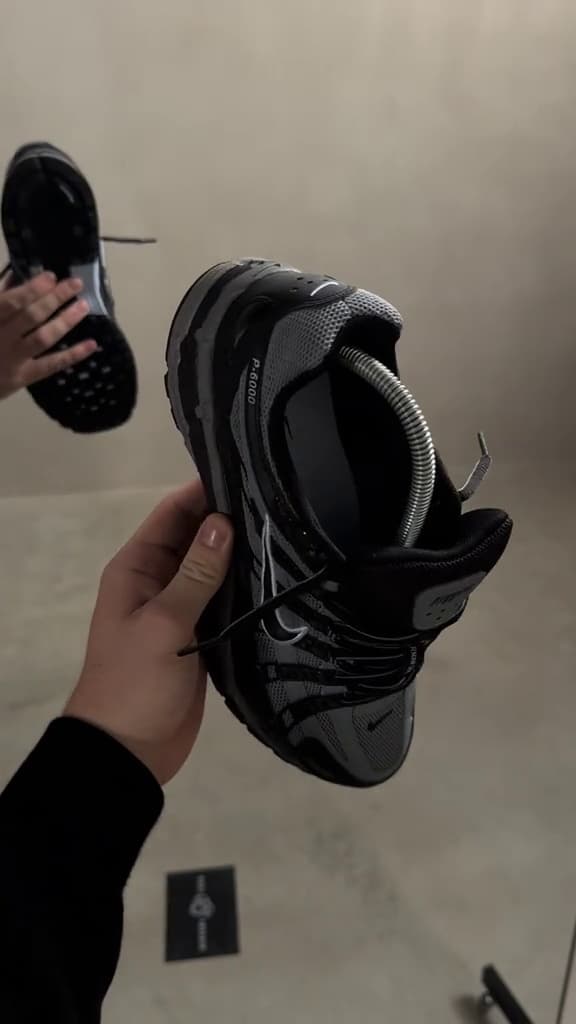 Key event frame at 00:11