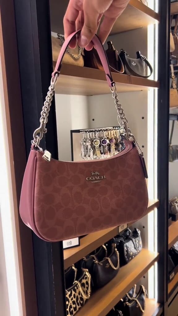 Key event frame at 00:09