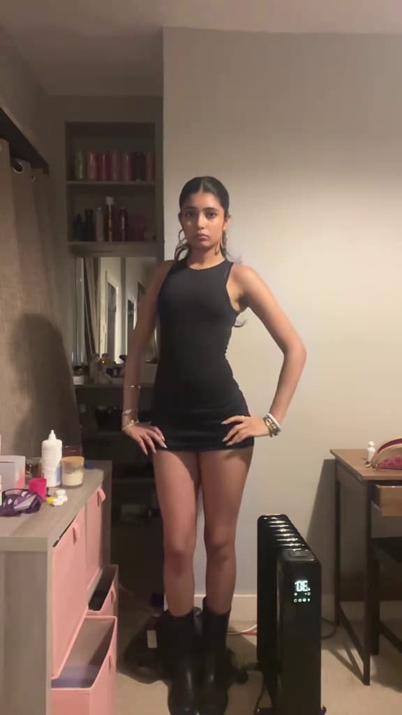 Key event frame at 00:01