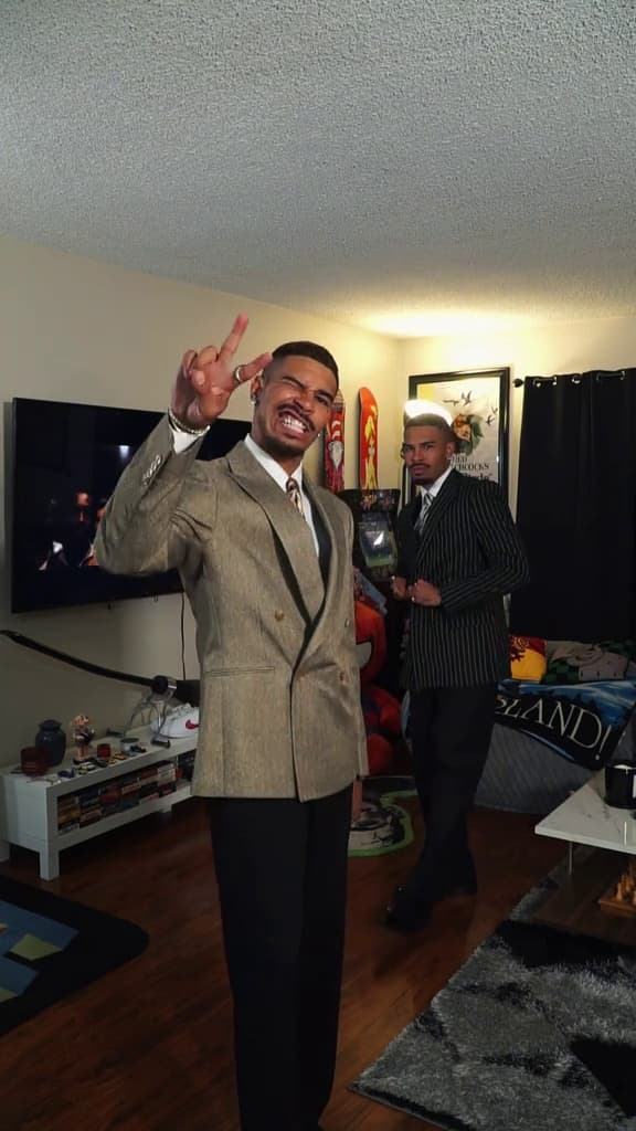 Key event frame at 00:27