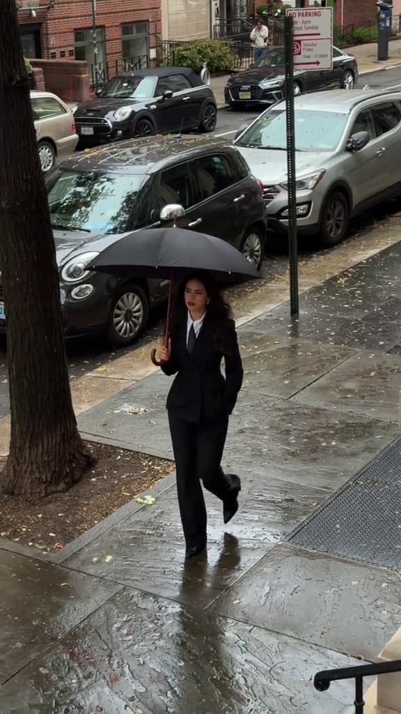 Key event frame at 00:04