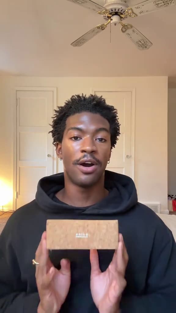 Key event frame at 01:22