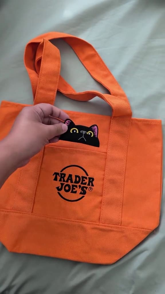 Key event frame at 00:01