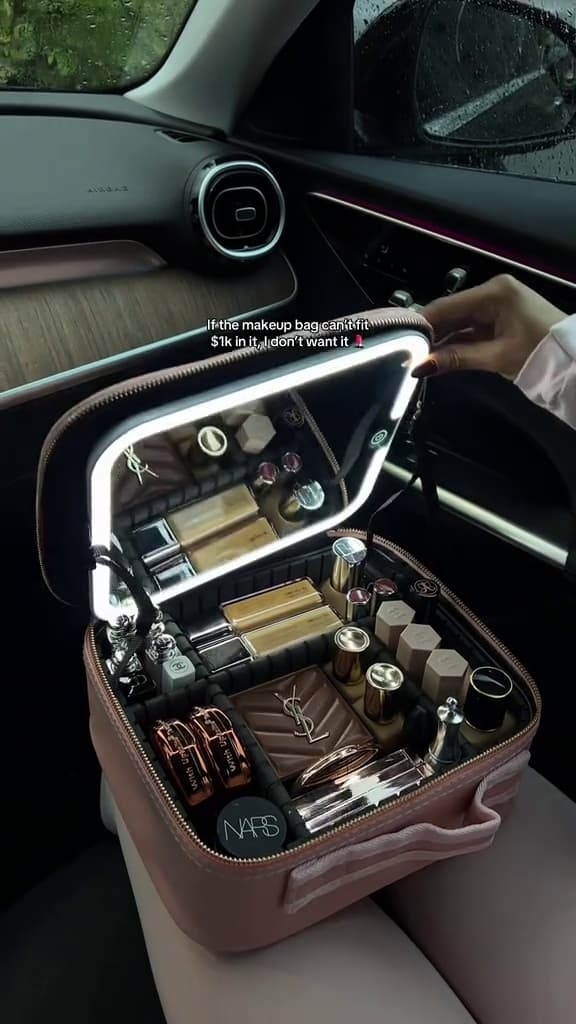 Key event frame at 00:01