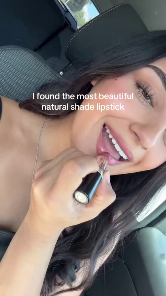 Key event frame at 00:01