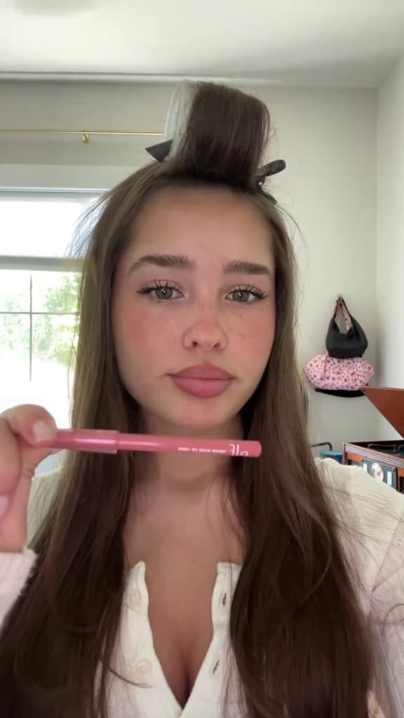 Key event frame at 00:23