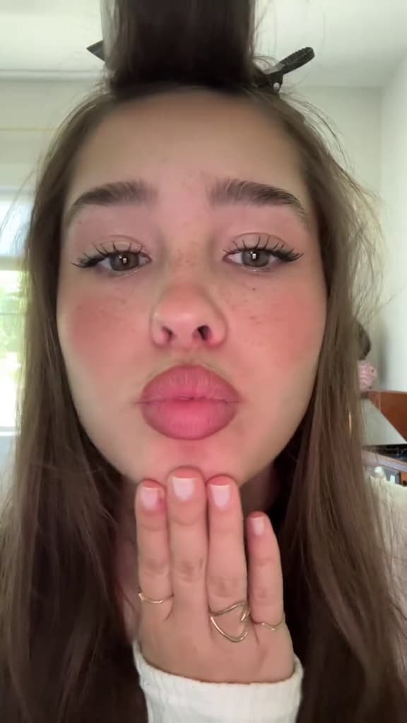 Key event frame at 00:42