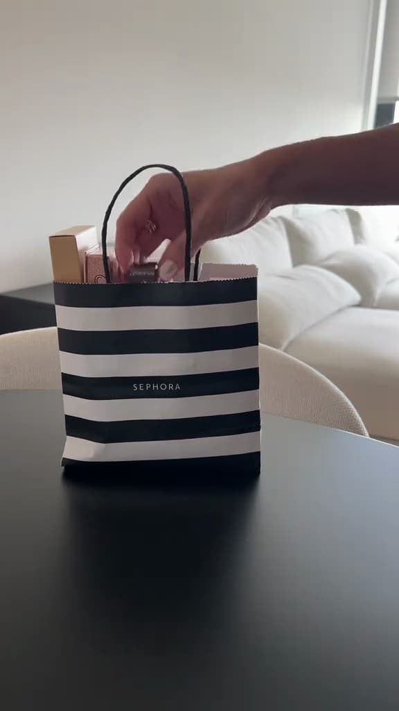 Key event frame at 00:04