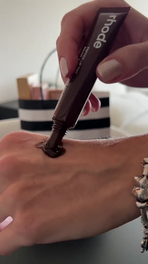 Key event frame at 00:10